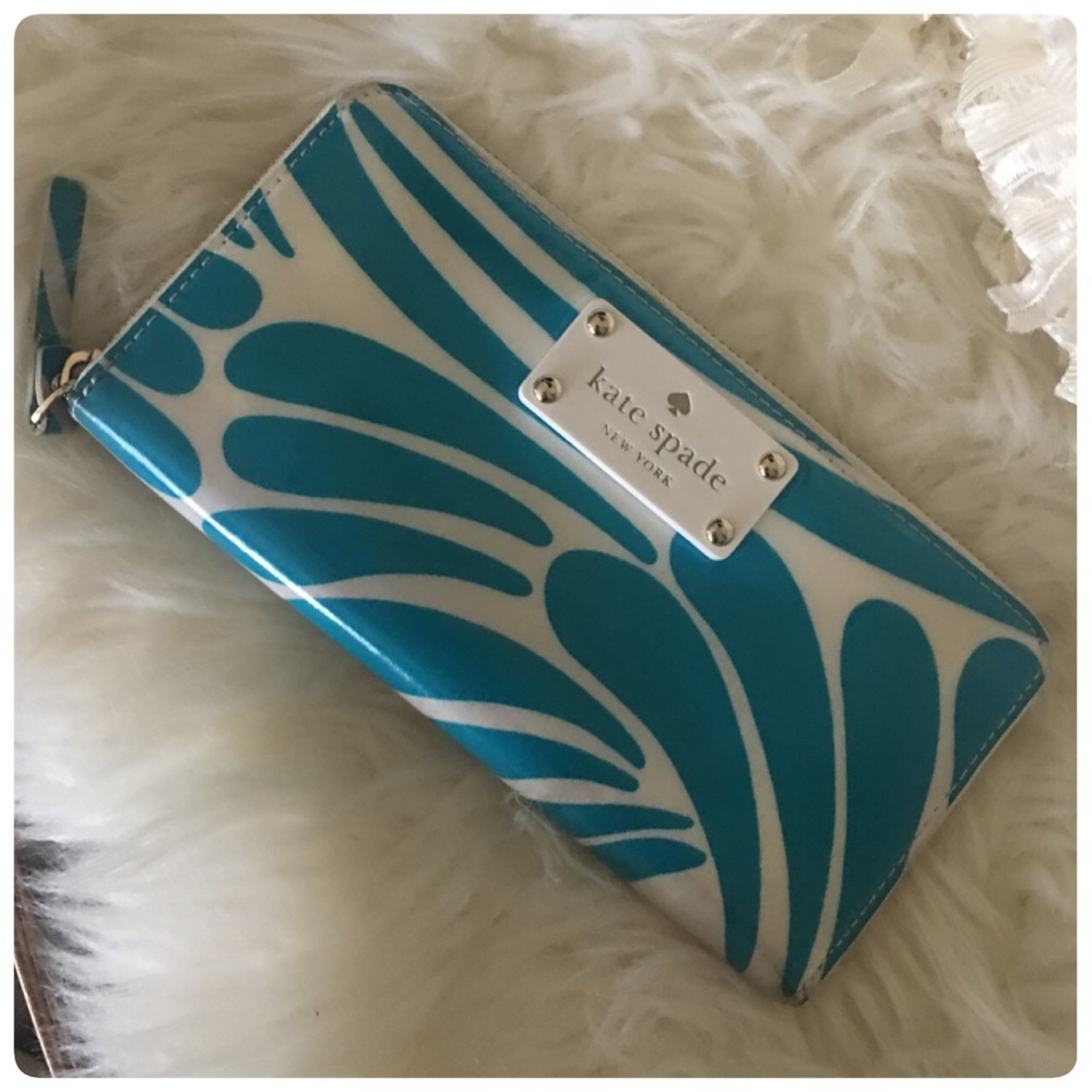 Kate Spade Zippy long walket